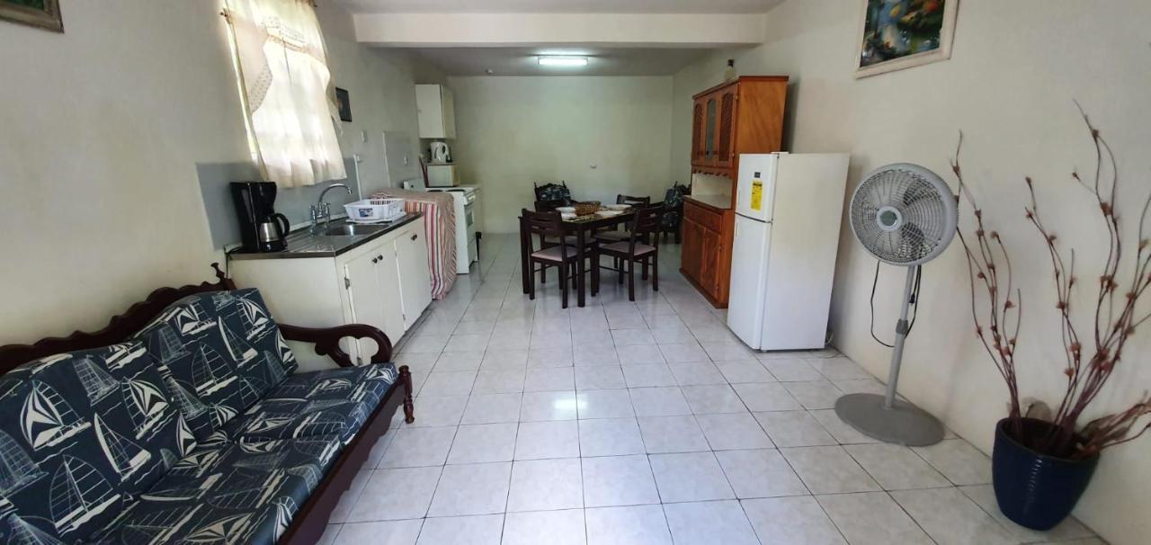 Malfranza Apartments 브리지타운 외부 사진